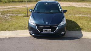 Peugeot v Nafta Allure Touch (90cv)