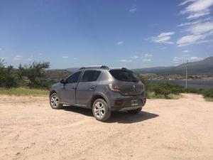 Renault Sandero Stepway v Privilege Nav