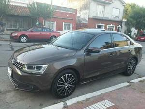 Volkswagen Vento 2.0 TSi Sportline MT (200cv) (L11)