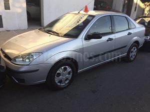 Ford Focus Sedán 1.6L Ambiente