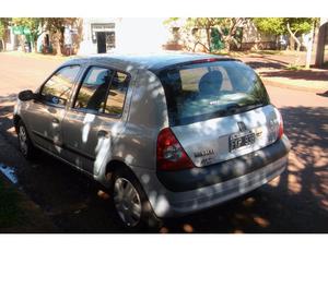 DUEÑO VENDE O PERMUTA CLIO 2 EN PSOADAS MISIONES