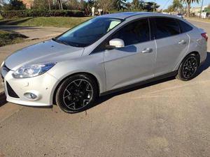 Ford Focus III Sedan Titanium AT 2.0L Duratec