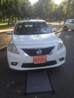 VENDO NISSAN VERSA ACENTA AT