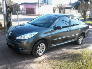 Vendo Peugeot 207 XS mod  con equipo 5ta generacion