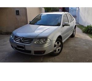 Volkswagen Bora  motor 2.0. excelente oportunidad