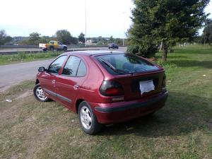 vendo o permuto megane en exelente condicion, por Partner