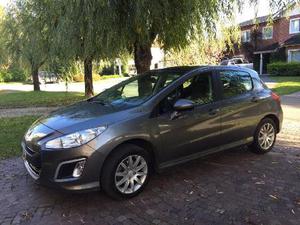 Peugeot 308 Allure 5P NAV usado  kms