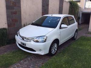 Toyota Etios 1.5 XS (90cv) 5Ptas.