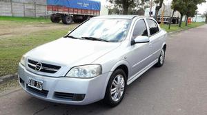 Astra Gls 2.0 Nafta Impecable. Pto