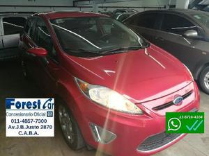 Ford Fiesta Kinetic Titanium 1.6L nafta 5P usado 