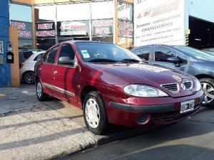 Renault Megane Tric RN Aa usado  kms