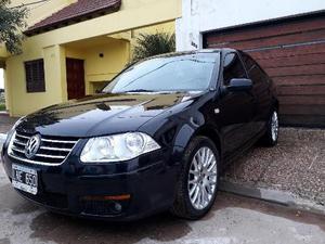 Volkswagen Bora 1.8 T Highline usado  kms