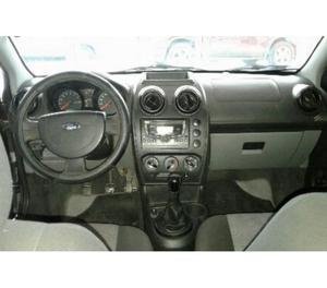 Vendo Ford Fiesta Max Ambiente GNC