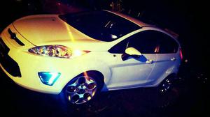 Fiesta Kinetic km, Impecable