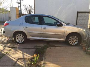 Peugeot 207 Compact XT 1.6 4P usado  kms