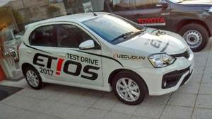 Toyota Etios XLS usado  kms