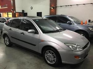 Ford Focus Ghia 2.0 5P usado  kms