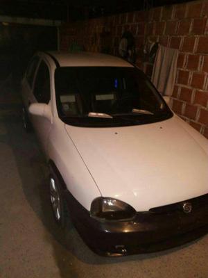 Vendo Corsa  Motor 1.0 Y Gnc 3 Puert