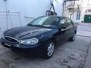 Ford Mondeo 1.8 Zetec  Unica Mano