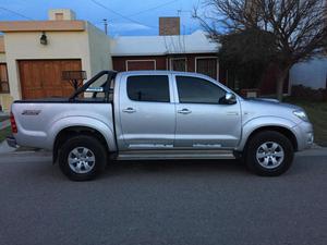 TOYOTA HILUX SRV 3.0 MODELO 