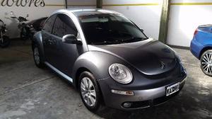 Volkswagen New Beetle 2.0 MT Luxury