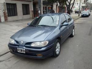 Renault Megane Bic RT usado  kms