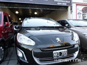 Peugeot 308 Allure 5P NAV usado  kms