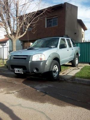 Vendo Nissan Frontier  XE 4X4