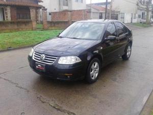 Volkswagen Bora 2.0 Trendline usado  kms