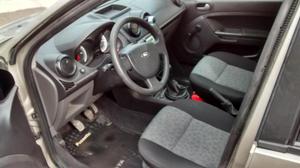 Vendo Ford Fiesta Max Modelo  con GNC impecable