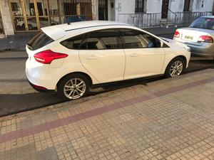 Ford Focus 2.0 se 5 puertas  solo  km patentado