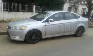 Ford Mondeo Ghia 2.0L