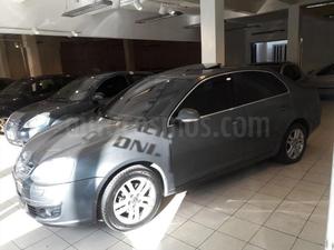 Volkswagen Vento 2.5 FSI Luxury