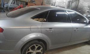 Ford Mondeo Ghia 2.0 4P usado  kms