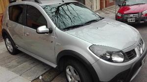 Renault Sandero Stepway Fase II Confort V usado 