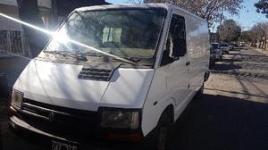 Renault Trafic Furgon Largo Diesel usado  kms