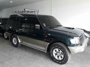 Mitsubishi Montero 