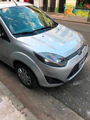 Ford Fiesta Max Ambiente mp3