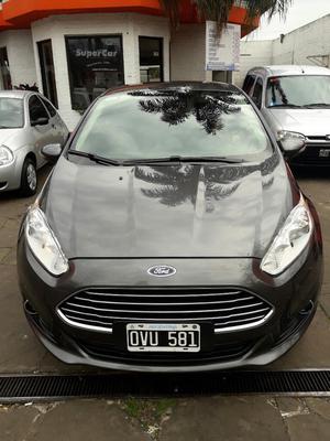 Vendo Ford Fiesta Sedan 4 Ptas Titanium