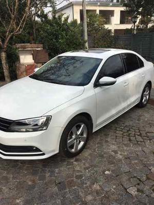 Volkswagen Vento 4P 2.5 FSI Luxury 