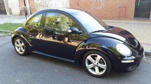 Volkswagen New Beetle 2.0 MT Luxury