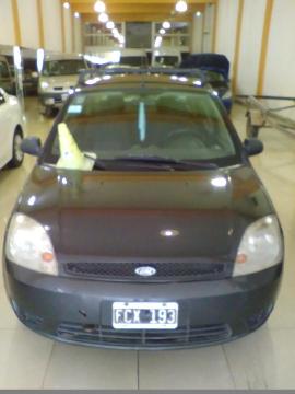 Ford Fiesta Max Ambiente Plus 1.6L usado  kms