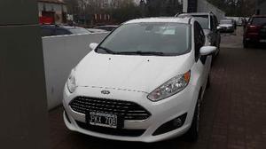 Ford Fiesta Kinetic Titanium 1.6L nafta 5P usado 