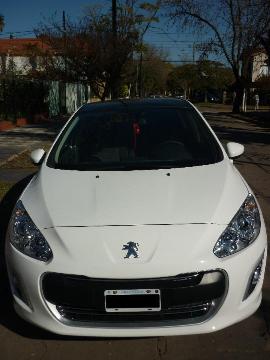 Peugeot 308 Allure 5P usado  kms