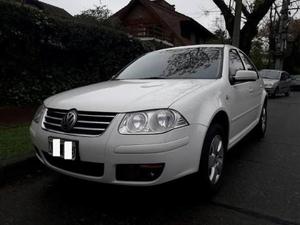 Volkswagen Bora 2.0 Comfortline usado  kms