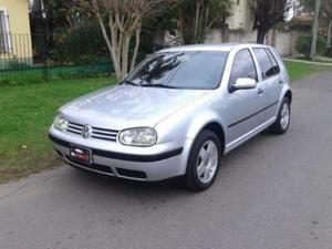 Volkswagen Golf 5P 1.6 Comfortline usado  kms