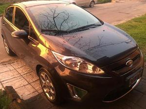 Ford Fiesta Kinetic Titanium 1.6L nafta 5P usado 