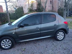 Peugeot 207 Compact XS 1.4 4P usado  kms