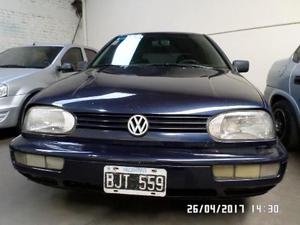 Volkswagen Golf 5P 1.6 Comfortline usado  kms