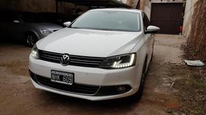 VW Vento 2.0 TSI 211 cv Sportline DSG – XENON